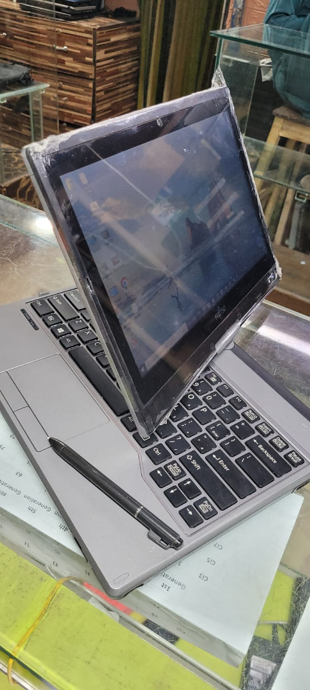 Touch i7 6th Fujitsu T 726 available at OC Bank
