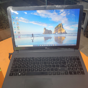 best quality Laptop hp Pavillion 250 g7 core i3 7th generation price in pakistan